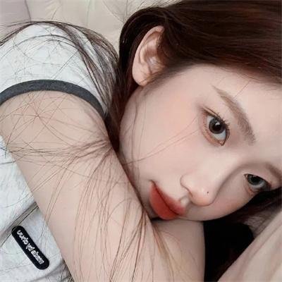 5个吓鬼的少年